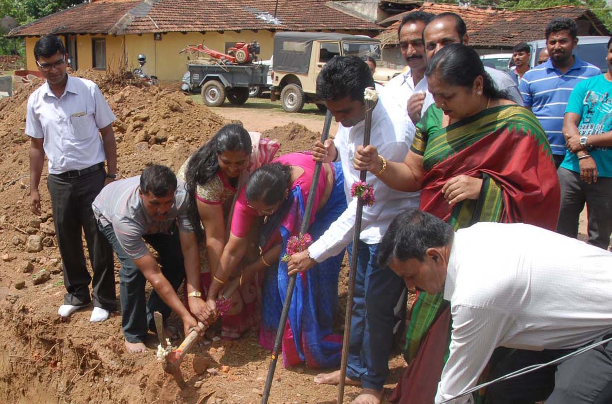 ಪಾಯಸ್ ಕಾಂಪೌಂಡ್ ರಸ್ತೆ ಅಭಿವೃದ್ಧಿಗೆ ಚಾಲನೆ